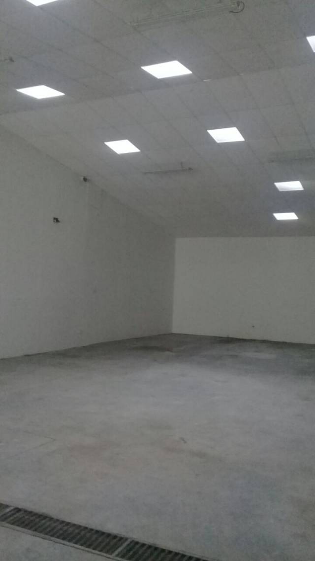 Arriendo Local bodega 5 metros de altura Pereira