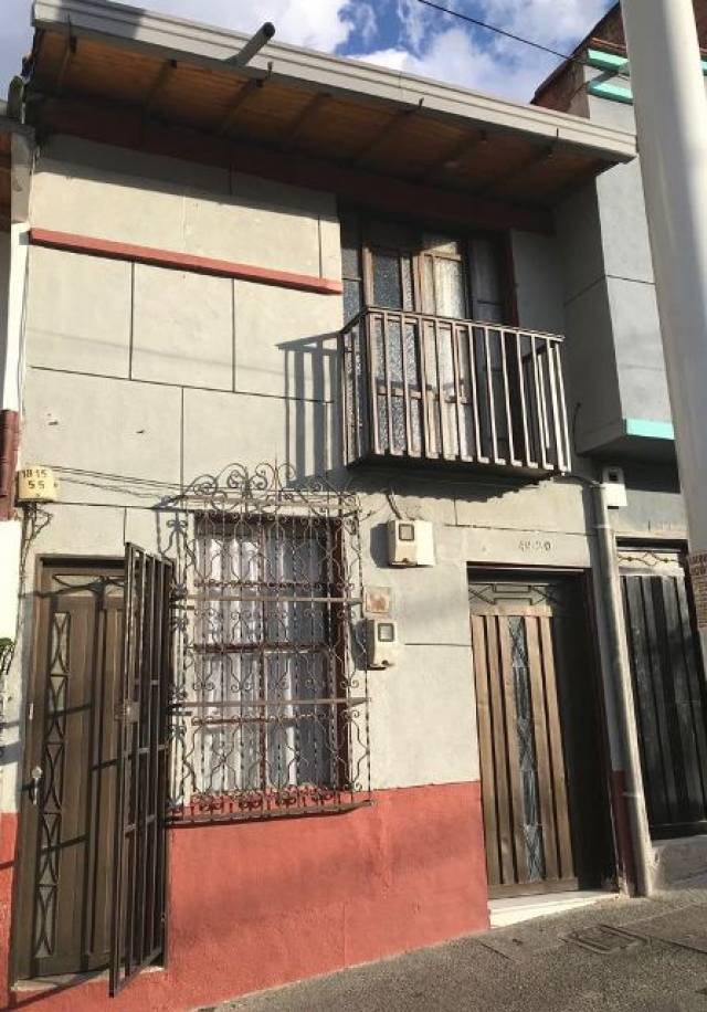 CASA DE DOS PISOS EN VENTA- BUENOS AIRES - MEDELLIN