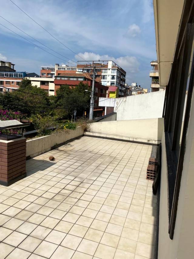 Casa esquinera en el barrio Nicolás de Federman - Bogotá