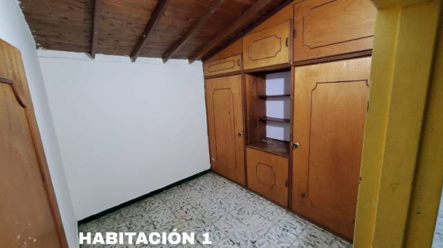 Se vende Casa (segundo piso) - Colinas de Enciso (precio negociable)