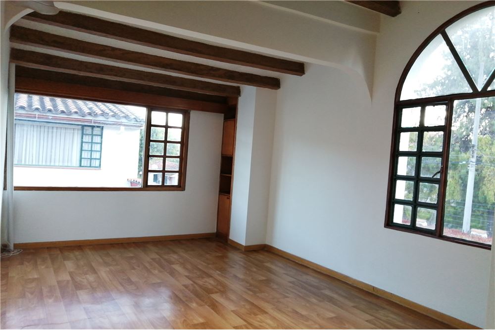 Vendo Casa Calleja 317m2,4hab,3baños,3 garajes