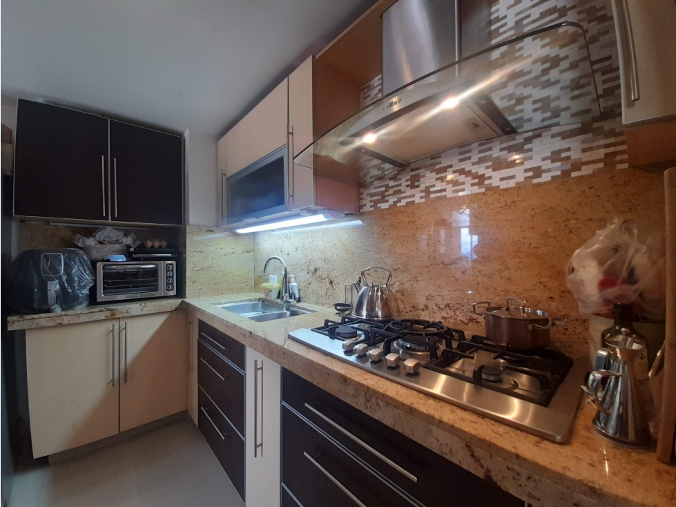 VENDO APARTAMENTO EN ALAMEDA DE LA 170