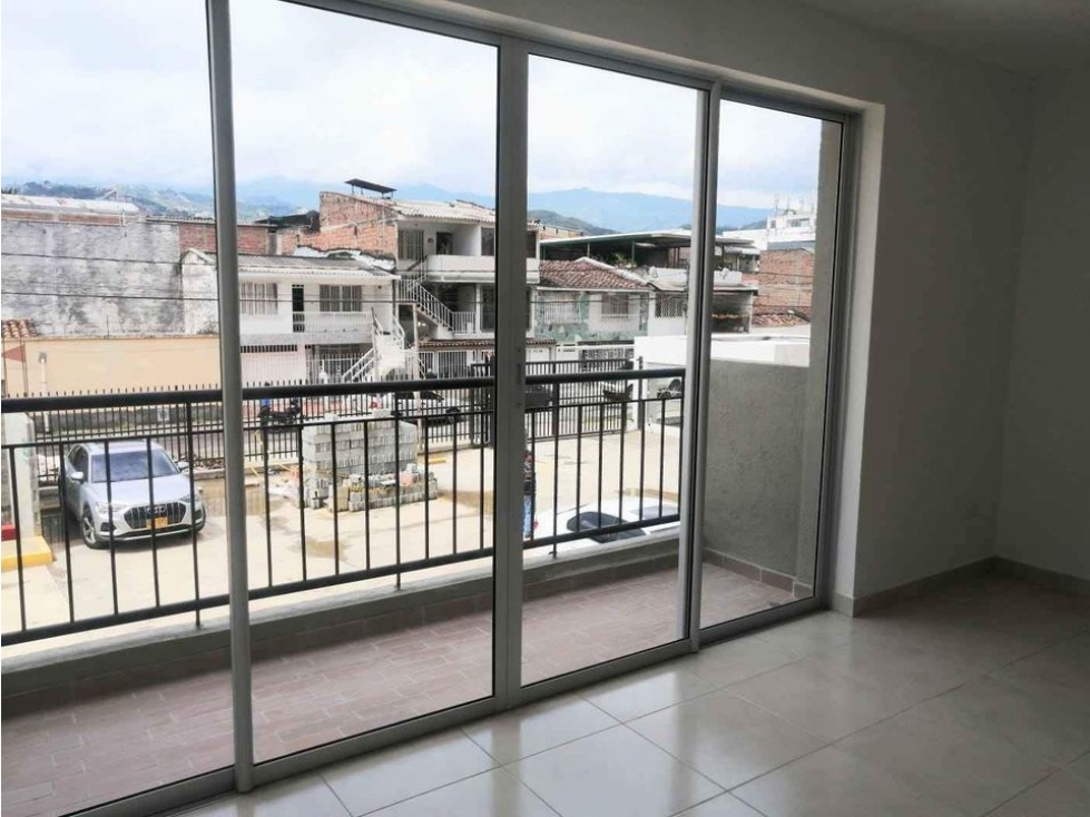 Venta Apartamento en Alférez Real Sur de Cali 36.