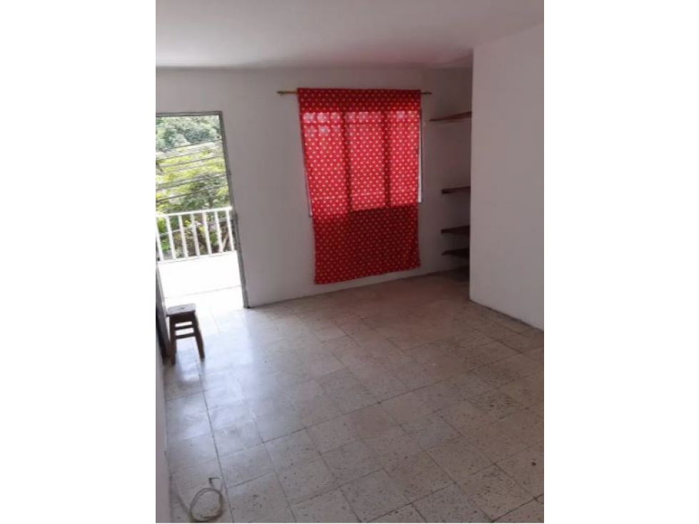 Venta de Casa con Terraza Sector Girardot