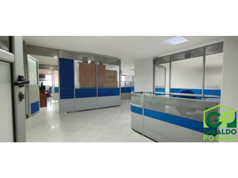 ARRIENDO OFICINA   EN EL POBLADO- LAS PALMAS