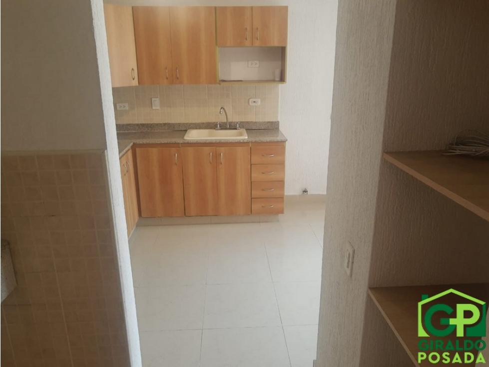 VENDO CASA DUPLEX   EN LA ESTRELLA - SURAMERICANA