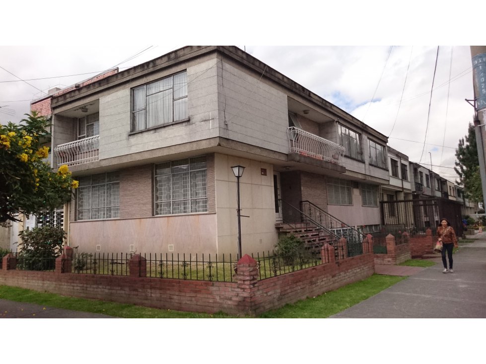 Casa Comercial en Venta  El Recuerdo Bogotá