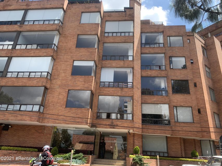 Vendo Apartamento en  Los Rosales C.O  22-1613