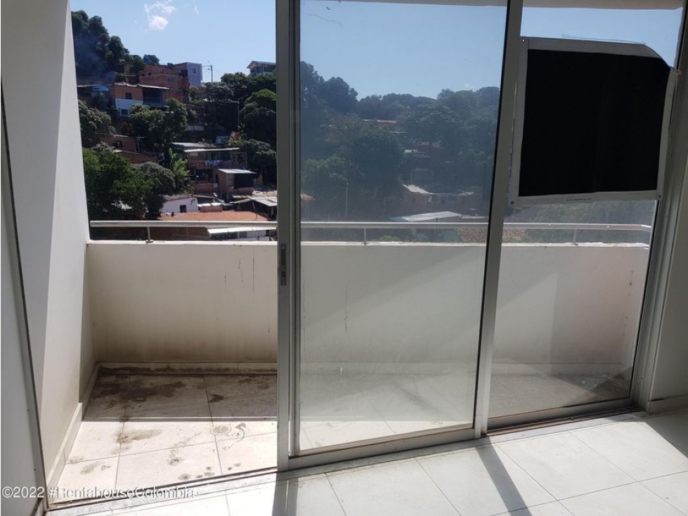 Apartamento en  Prados del Este RAH CO: 22-2249