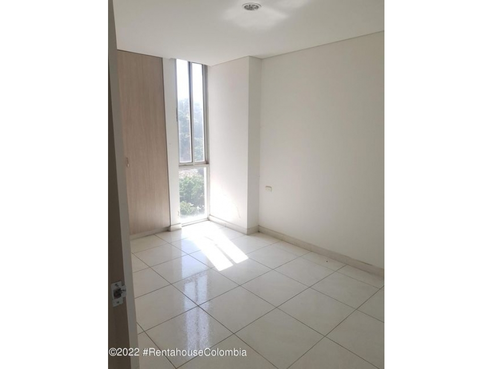 Apartamento en  Prados del Este RAH CO: 22-2251