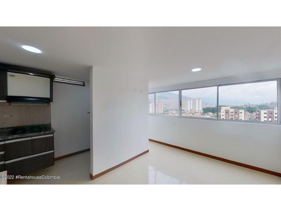 Apartamento en  San Jose Obrero RAH CO: 23-1136