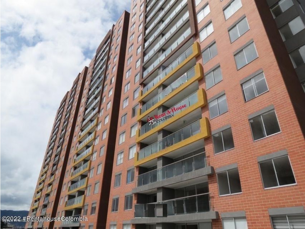 Apartamento en  Villa Alsacia RAH CO: 23-407