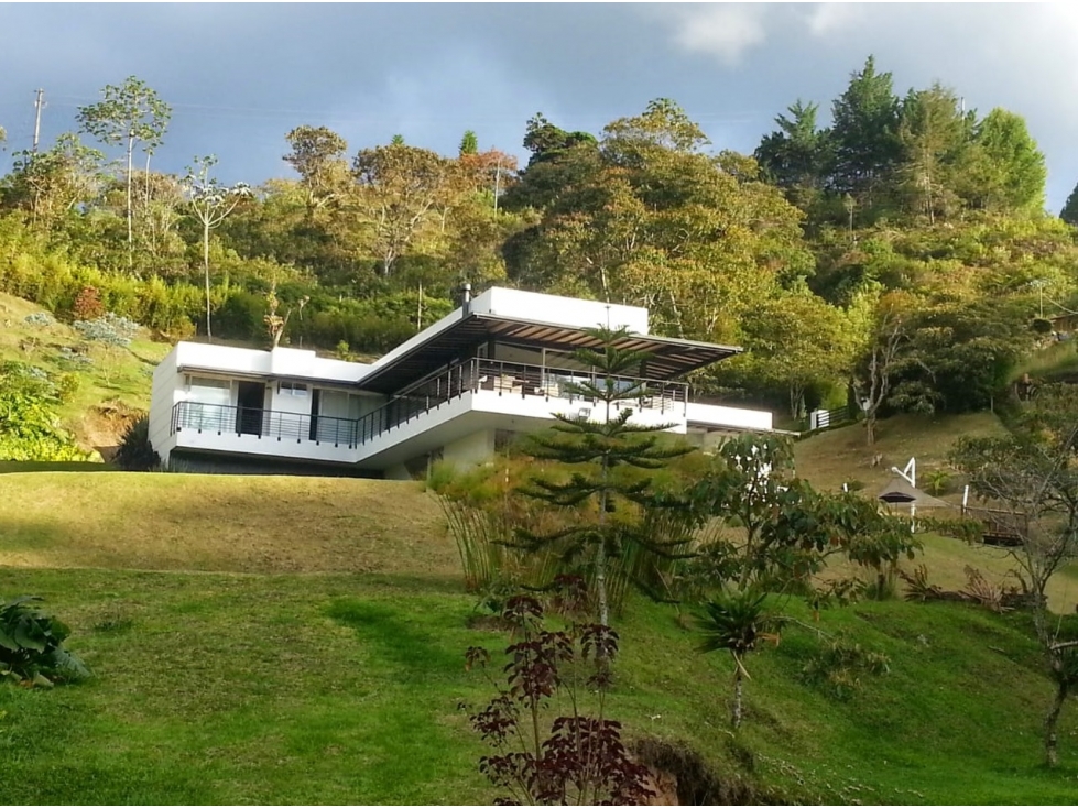 CASA CAMPESTRE LLANOGRANDE ANT. REF