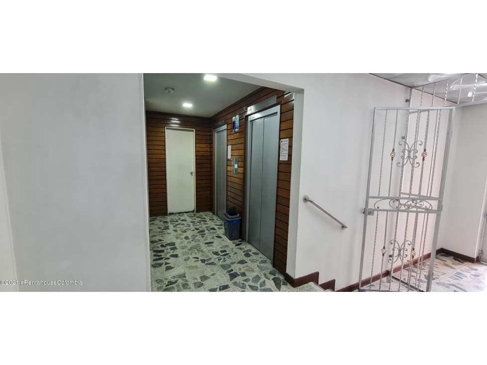 Apartamento en  Medellin RAH CO: 23-1840