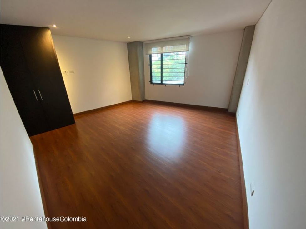 Apartamento en  La Salle(Bogota) RAH CO: 23-821