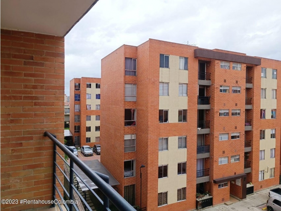 Apartamento en  Trebol(Mosquera) RAH CO: 24-125