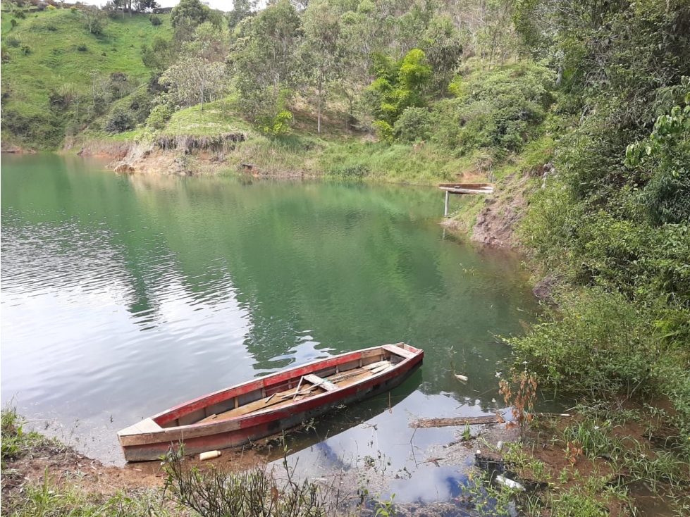 HERMOSO LOTE EL PEÑOL VEREDA LA MAGDALENA CON ACCESO AL EMBALSE