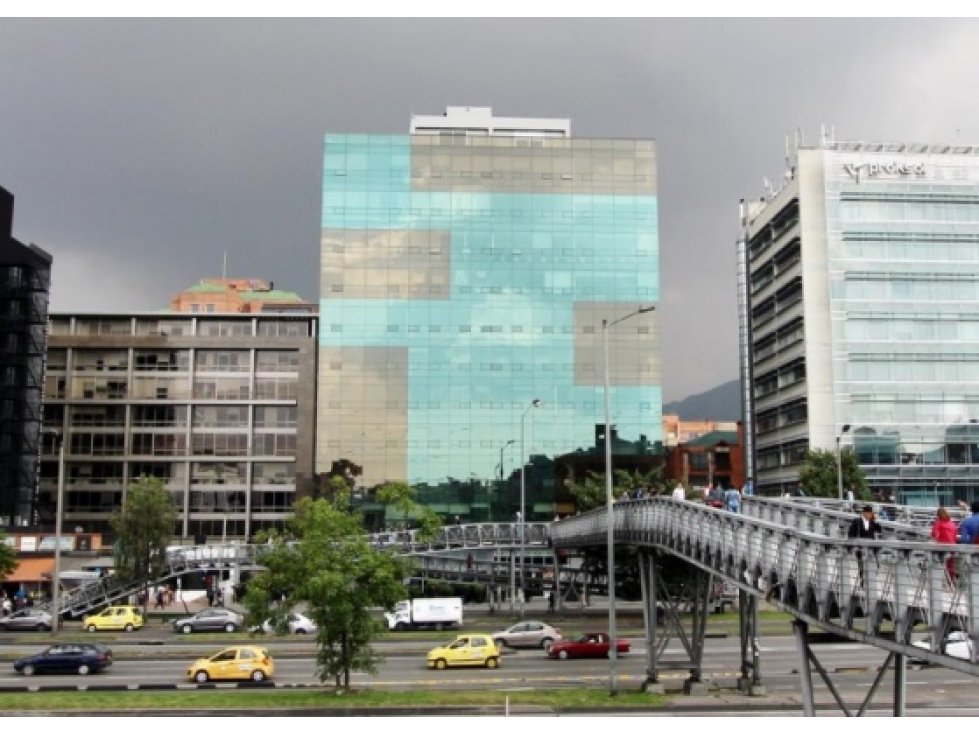 OFICINA EN EDIFICIO PORTO 100