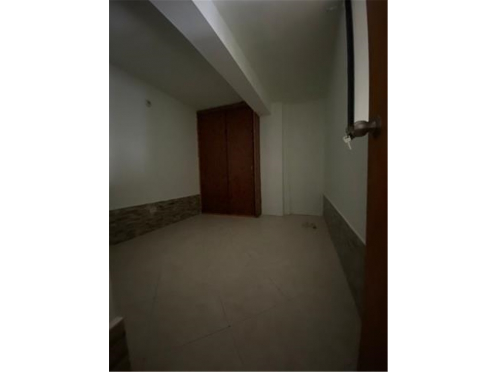 VENDO  ? Apartamento 1 piso barrio MIRANDA