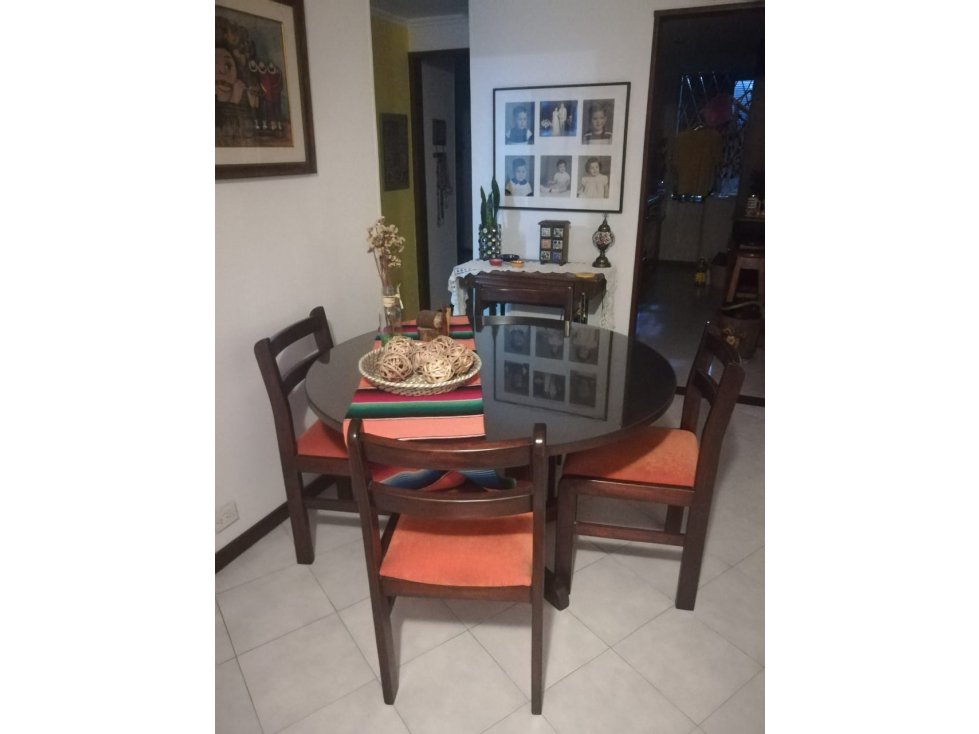 APARTAMENTO EN LA VILLA DEL ABURRA HERMOSO