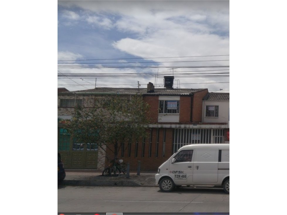 CASA EN VENTA MANDALAY 240M2 COMERCIAL