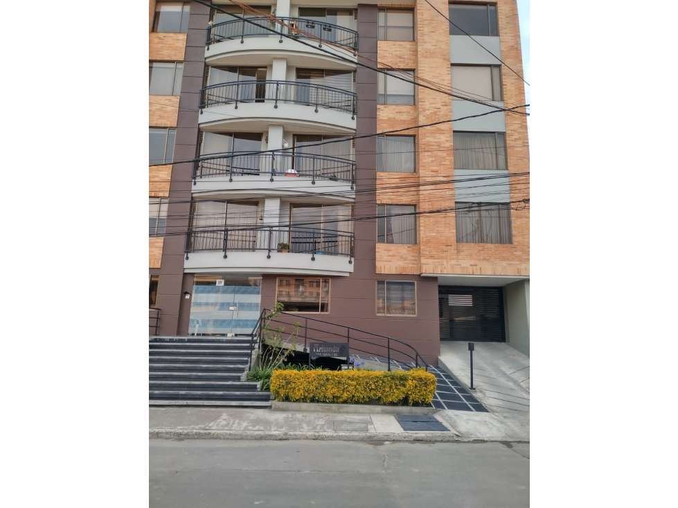 VENDO APARTAMENTO CHIA CON GARAJE HERMOSO