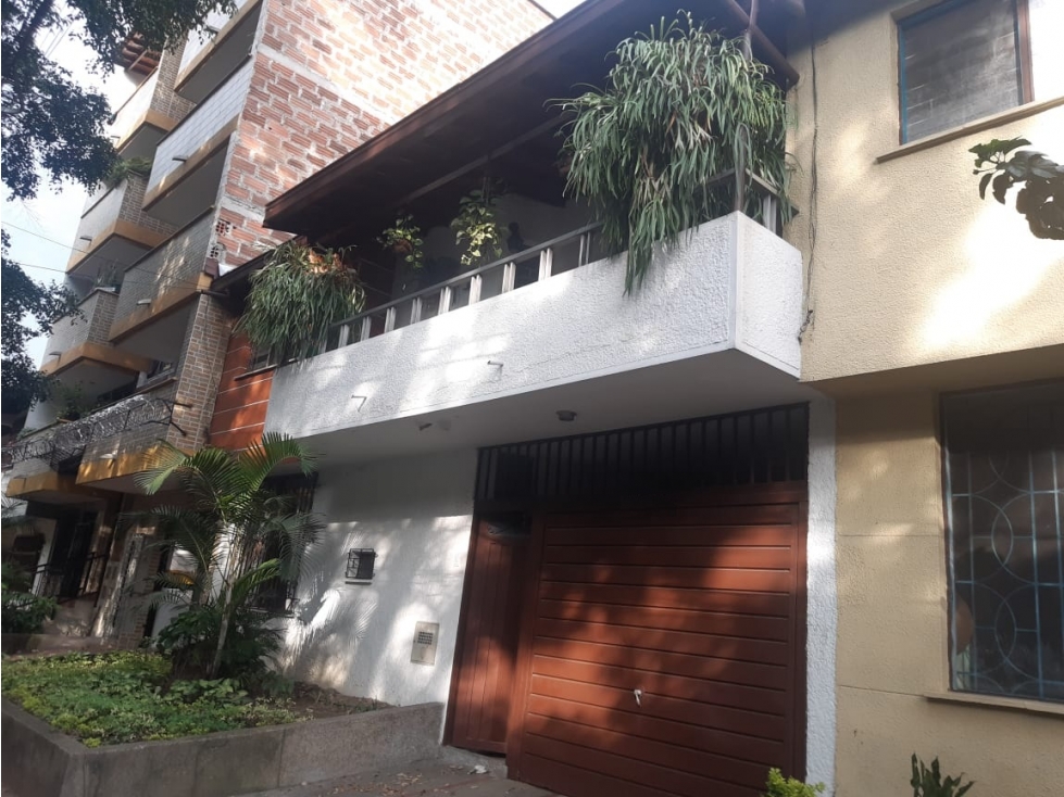 Casa Medellin, Antioquia Sector Conquistadores - Se Vende