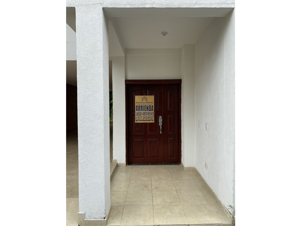 ARRIENDO AMPLIA CASA EN PANCE