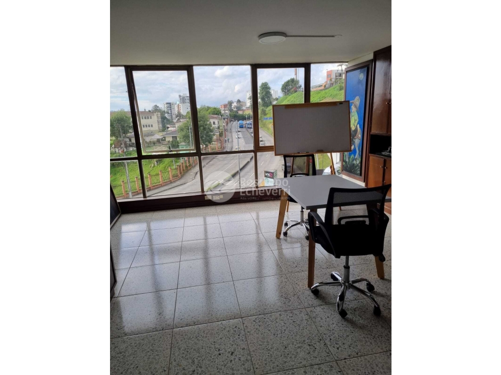 Oficina en arriendo, Av Alberto Mendoza, Manizales