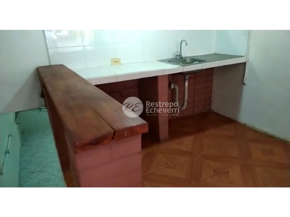 Local en arriendo, barrio Versalles, Manizales.