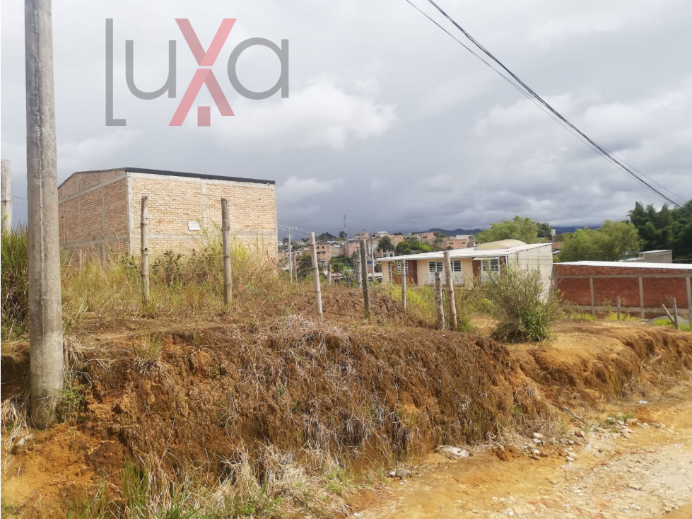 LUXA VENDE LOTE EN URBANIZACIÓN LOS OLIVARES