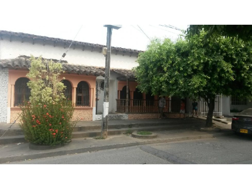 EN VENTA  CASA EN EL CENTRO MONTERIA COLOMBIA