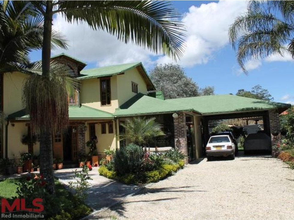 CASA CAMPESTRE CERCA DE TODO, SAN ANTONIO DE PEREIRA, RIONEGRO