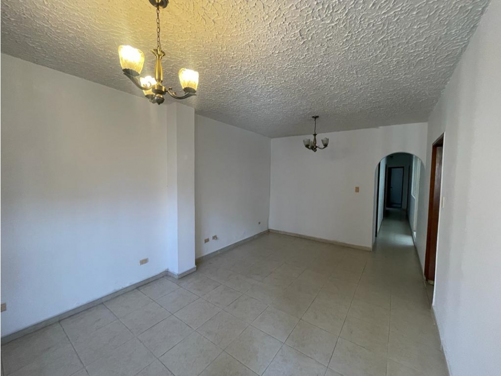 Tu Hogar Ideal: Apartamento de 3 Habitaciones en Venta - CENTRO