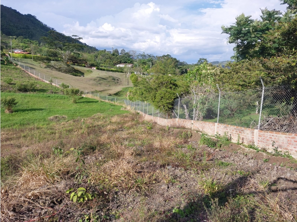 VENTA DE LOTE RESTREPO VALLE