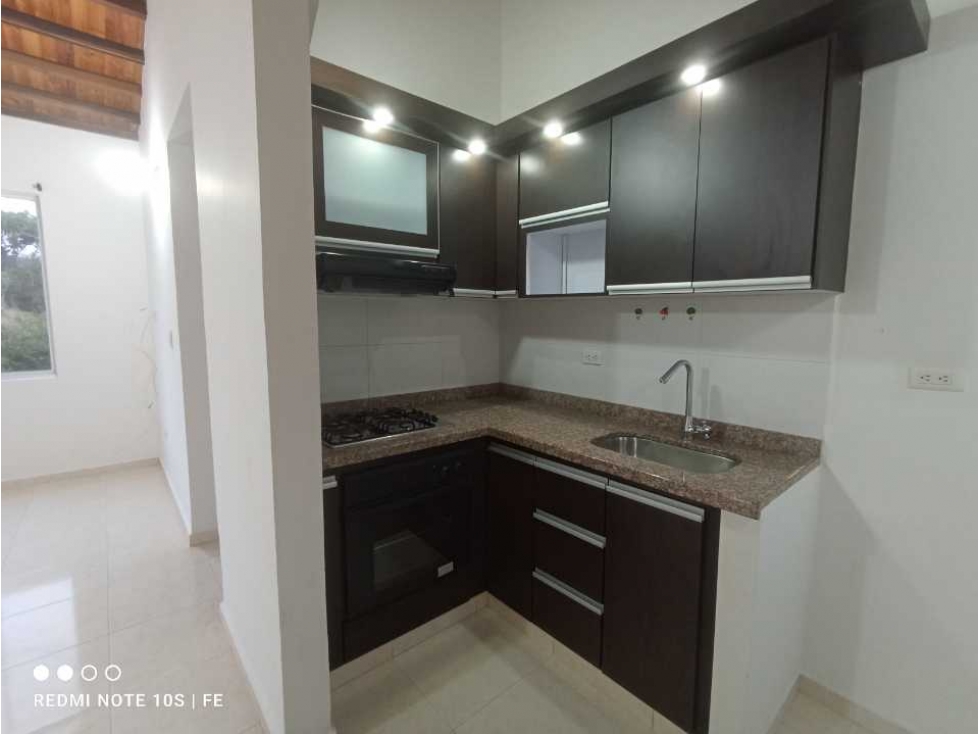 Arriendo apartamento piso 5