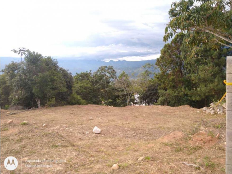 Ganga De Lote en Condominio