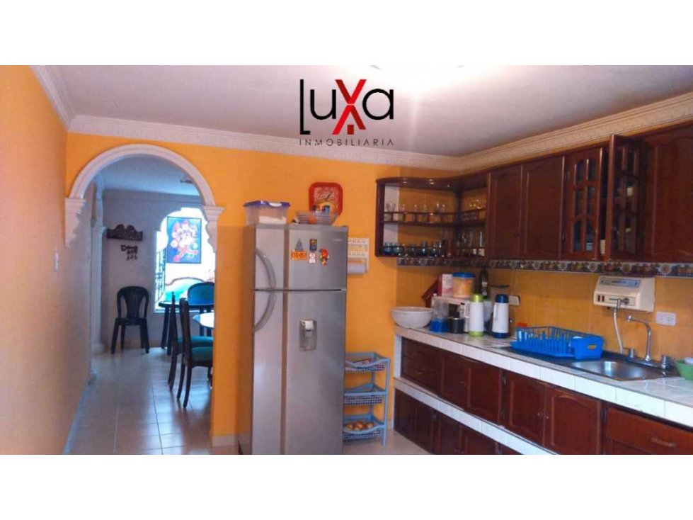 LUXA  VENDE EXCELENTE CASA 2 PISOS EN CAMPOBELLO MAS LOTE De 400 Mts2