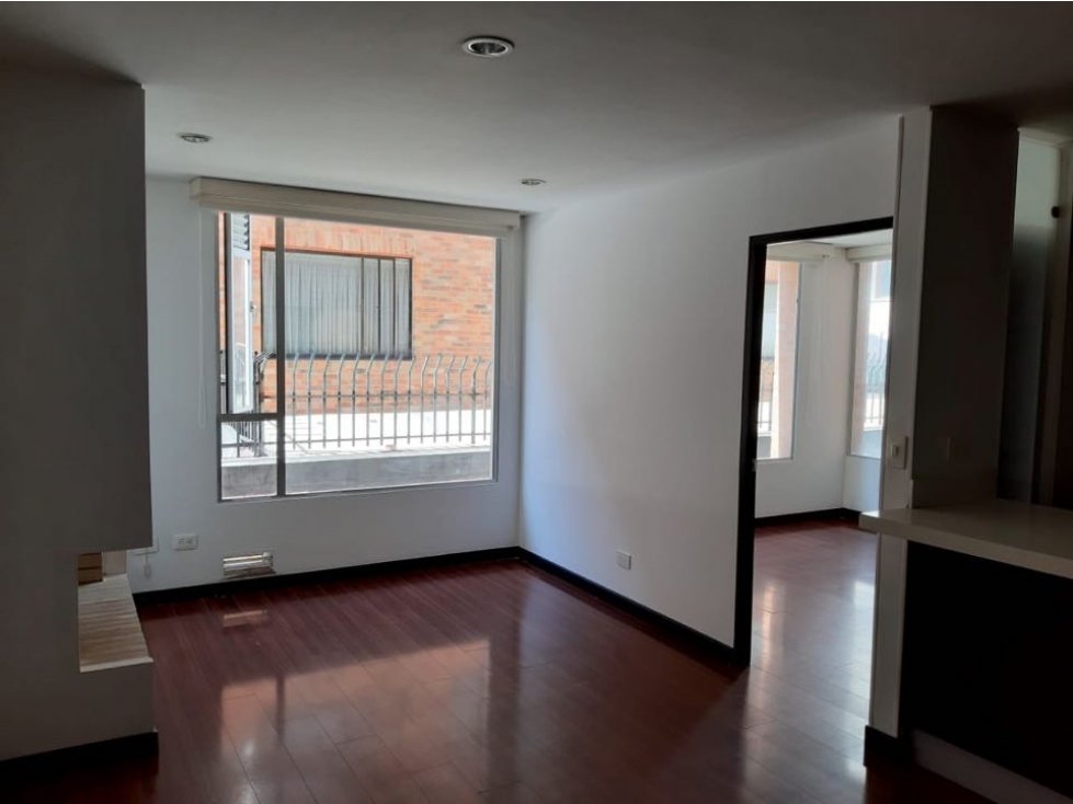 SE VENDE CASA EN CEDRO GOLF.P