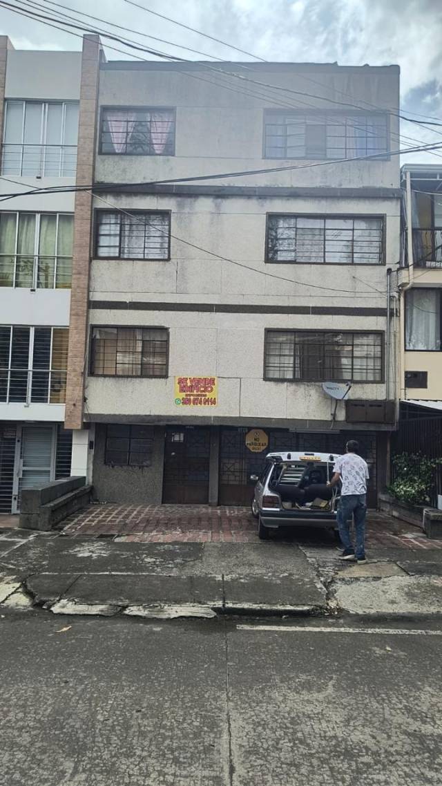 Edificio en el Barrio El Templete en Cali